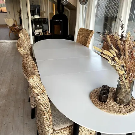 펜션 Charming House Close To The