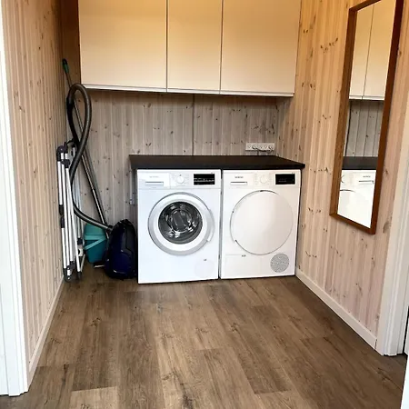 펜션 Charming House Close To The 게드세르